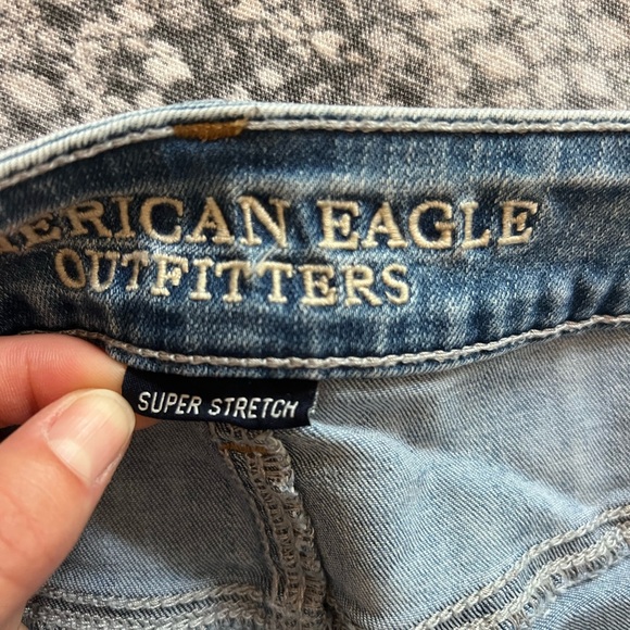 American Eagle Shorts with Embroidery - Picture 2 of 4